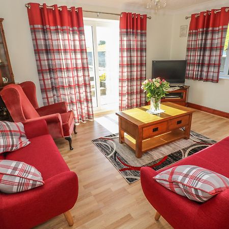 Broadford Farm Bungalow Kidwelly Esterno foto